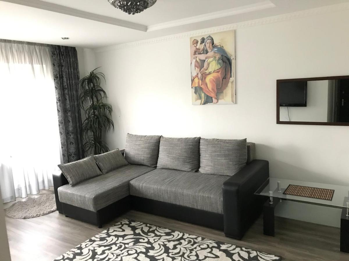 Fine Apartment Jelgava Esterno foto